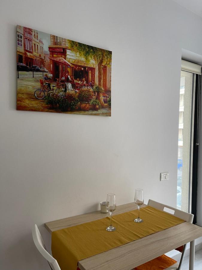 Pearl Luxury Apartment Near Presidential Palace Bukarest Exterior foto
